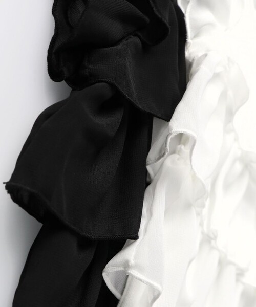 BRANSHES(ブランシェス)の「フリル半袖Tシャツ(Tシャツ/カットソー・キッズ・オフホワイト/ブラック・100/120/90/140/150/130/110)」の7枚目の写真