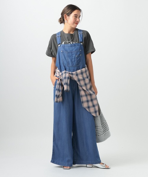 BAYFLOW（ベイフロー）の「[薄手＆しなやかな素材感]デニムサロペット（サロペット/オーバーオール・レディース・インディゴブルー/ブラック・FREE）」の7枚目の写真