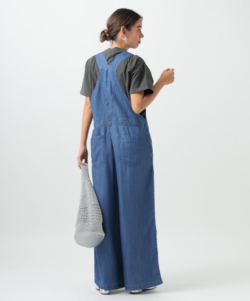 BAYFLOW（ベイフロー）の「[薄手＆しなやかな素材感]デニムサロペット（サロペット/オーバーオール・レディース・インディゴブルー/ブラック・FREE）」の8枚目の写真