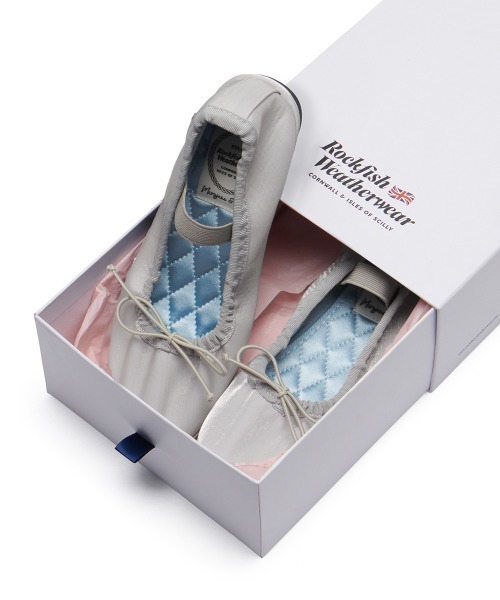 ROCKFISH WEATHERWEAR(ロックフィッシュウェザーウェア)の「WISLEY SCRUNCH FLATS(バレエシューズ・レディース・ブラック/ベージュ/イエロー系/グレー/ブルー/ホワイト/ピンク・23.0cm/23.5cm/24.0cm/24.5cm/25.0cm)」の14枚目の写真