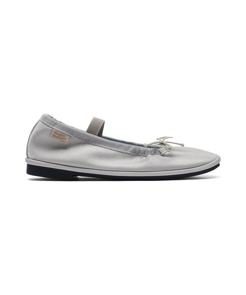 ROCKFISH WEATHERWEAR(ロックフィッシュウェザーウェア)の「WISLEY SCRUNCH FLATS(バレエシューズ・レディース・ブラック/ベージュ/イエロー系/グレー/ブルー/ホワイト/ピンク・23.0cm/23.5cm/24.0cm/24.5cm/25.0cm)」の13枚目の写真