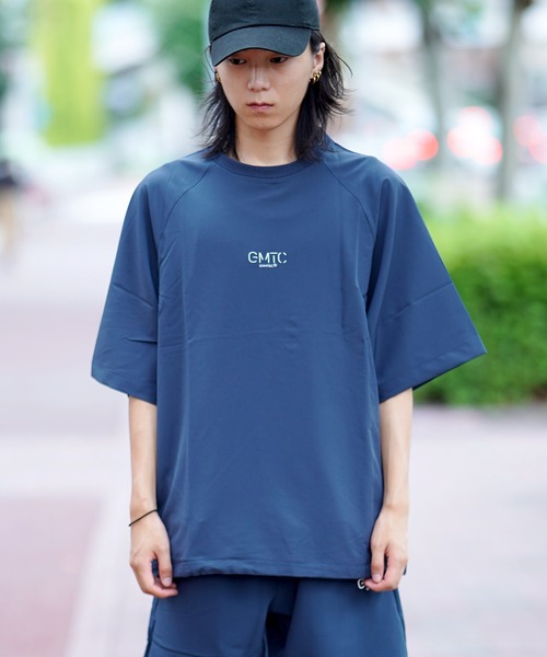 THE MILES(ザ マイルズ)の「GYMTEC 4WAYストレッチワークアウト 半袖ピステ(Tシャツ/カットソー・メンズ・ネイビー/ブラック/ライトグレー/ダークグレー・MEDIUM/LARGE/X-LARGE)」の4枚目の写真