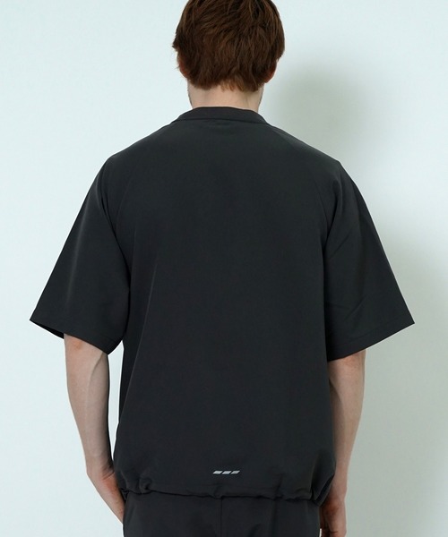 THE MILES(ザ マイルズ)の「GYMTEC 4WAYストレッチワークアウト 半袖ピステ(Tシャツ/カットソー・メンズ・ネイビー/ブラック/ライトグレー/ダークグレー・MEDIUM/LARGE/X-LARGE)」の8枚目の写真