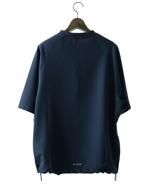 THE MILES(ザ マイルズ)の「GYMTEC 4WAYストレッチワークアウト 半袖ピステ(Tシャツ/カットソー・メンズ・ネイビー/ブラック/ライトグレー/ダークグレー・MEDIUM/LARGE/X-LARGE)」の6枚目の写真