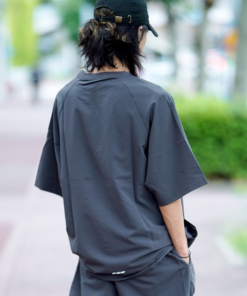 THE MILES(ザ マイルズ)の「GYMTEC 4WAYストレッチワークアウト 半袖ピステ(Tシャツ/カットソー・メンズ・ネイビー/ブラック/ライトグレー/ダークグレー・MEDIUM/LARGE/X-LARGE)」の22枚目の写真