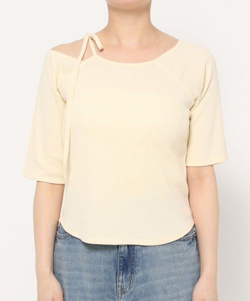 LOWRYS FARM(ローリーズファーム)の「ネックデザインタイト5S 323124(Tシャツ/カットソー・レディース・イエロー/ブラック/ホワイト・FREE)」の4枚目の写真