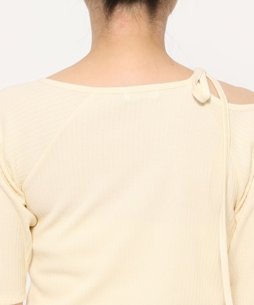 LOWRYS FARM(ローリーズファーム)の「ネックデザインタイト5S 323124(Tシャツ/カットソー・レディース・イエロー/ブラック/ホワイト・FREE)」の10枚目の写真