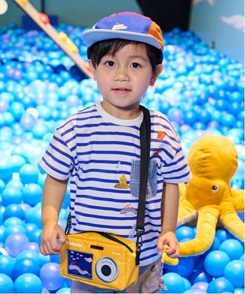 kladskap(クレードスコープ)の「【人気商品のため再入荷】深海刺しゅうボーダー半袖Tシャツ(Tシャツ/カットソー・キッズ・ターコイズブルー/ロイヤルブルー・100cm/110cm/120cm/90cm/80cm/130cm)」の4枚目の写真