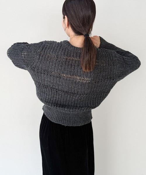 select MOCA by son（セレクトモカバイソン）の「センタースリット透かし編みニット（ニット/セーター・レディース・チャコール/アイボリー/ブラック・FREE）」の15枚目の写真