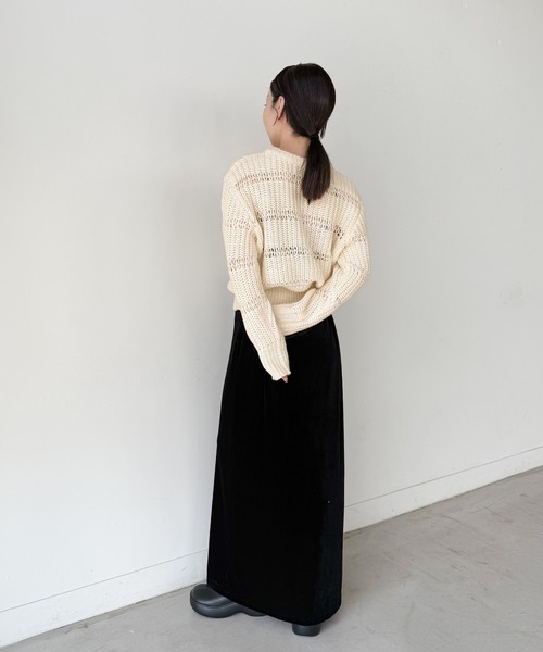 select MOCA by son（セレクトモカバイソン）の「センタースリット透かし編みニット（ニット/セーター・レディース・チャコール/アイボリー/ブラック・FREE）」の7枚目の写真