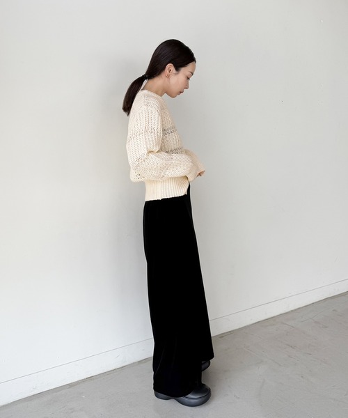 select MOCA by son（セレクトモカバイソン）の「センタースリット透かし編みニット（ニット/セーター・レディース・チャコール/アイボリー/ブラック・FREE）」の5枚目の写真