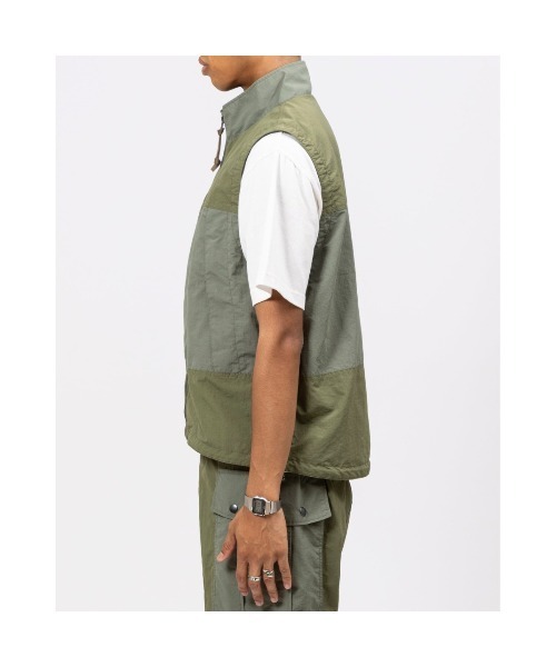 UNFRM OUTDOOR STANDARD(ユニフォームアウトドアスタンダード)の「UNFRM OUTDOOR STANDARD PACKABLE RIPSTOP STAND COLLAR VEST (ユニフォーム アウトドアスタンダード パッカブル リップストップ スタンドカラーベスト)(ベスト・メンズ・オリーブ・LARGE/X-LARGE/MEDIUM)」の8枚目の写真