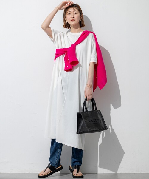 23区(ニジュウサンク)の「【SLOW/一部店舗限定】MVSコットン T ワンピース(ワンピース・レディース・カーキ系/グレー系/ホワイト系・38)」の6枚目の写真