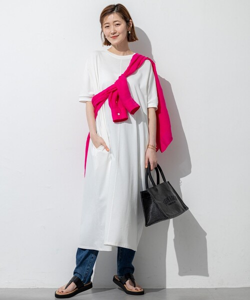 23区(ニジュウサンク)の「【SLOW/一部店舗限定】MVSコットン T ワンピース(ワンピース・レディース・カーキ系/グレー系/ホワイト系・38)」の7枚目の写真