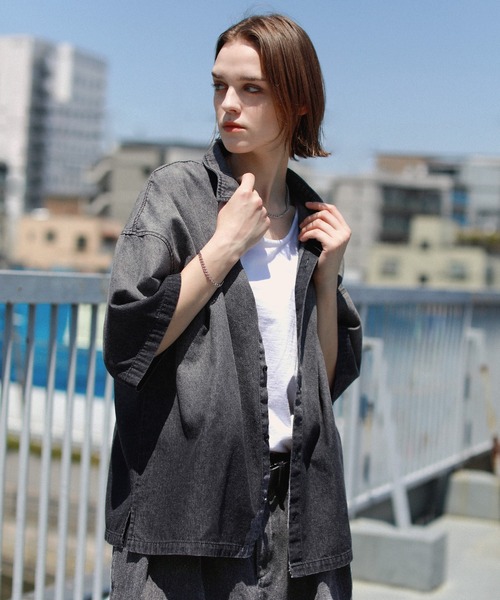 ROCHEM（ローシェン）の「グラデーションデニム半袖シャツ（シャツ/ブラウス・メンズ・ブラック/ブルー・L/M/S/XS）」の15枚目の写真