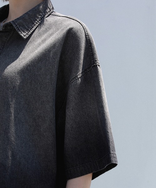 ROCHEM（ローシェン）の「グラデーションデニム半袖シャツ（シャツ/ブラウス・メンズ・ブラック/ブルー・L/M/S/XS）」の7枚目の写真