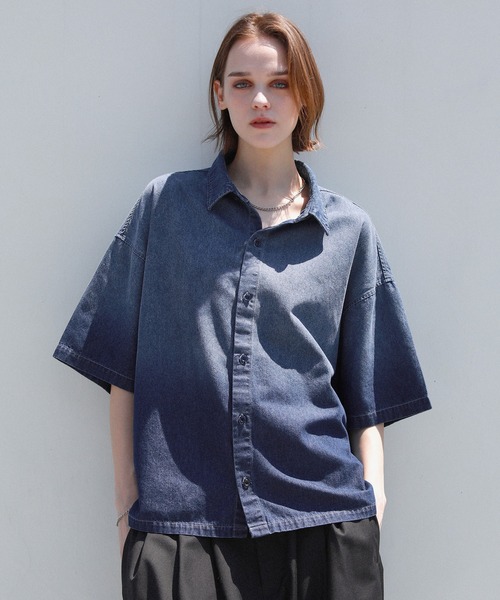 グラデーションデニム半袖シャツ（シャツ/ブラウス）｜ROCHEM