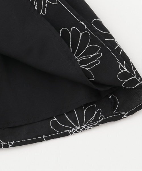 petit main（プティマイン）の「【リンク】花刺しゅうスカート(キッズ)（スカート・キッズ・ブラック/アイボリー/サックスブルー・110cm/130cm/120cm/100cm/80ｃｍ/90cm）」の8枚目の写真