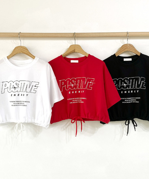 Ada.(エイダ)の「クロップド丈 ヘム ドロスト デザイン ストリート風ロゴ Tシャツ(Tシャツ/カットソー・レディース・レッド/ホワイト/ブラック・FREE)」の17枚目の写真