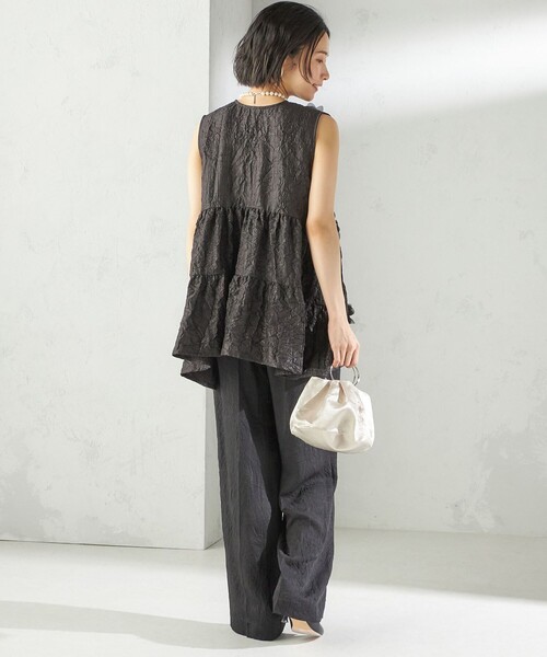 Torrazzo Donna(トラッゾドンナ)の「TORRAZZO DONNA:〈手洗い可能〉フラワー ティアード ブラウス(シャツ/ブラウス・レディース・オフホワイト/ブラック・ONE SIZE)」の19枚目の写真