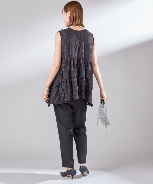 Torrazzo Donna(トラッゾドンナ)の「TORRAZZO DONNA:〈手洗い可能〉フラワー ティアード ブラウス(シャツ/ブラウス・レディース・オフホワイト/ブラック・ONE SIZE)」の20枚目の写真