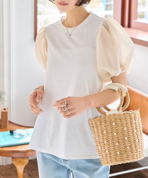 KOBE LETTUCE(コウベレタス)の「シアーパプスリーブフレアトップス(Tシャツ/カットソー・レディース・オフホワイト/ブルー/ブラック・M)」の2枚目の写真