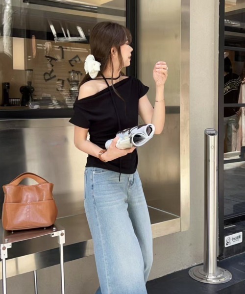 LAC-VERT(ラック・ヴェール)の「2WAYオフショルトップス(タイ付き)(Tシャツ/カットソー・レディース・ブラック/グレー/オフホワイト/イエロー・FREE)」の18枚目の写真