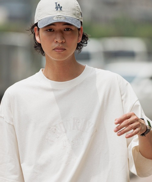 RAGEBLUE(レイジブルー)の「フロッキープリント/ミニカレッジロゴTシャツ(Tシャツ/カットソー・メンズ・ネイビー/オフホワイト/ライトブルー・MEDIUM/LARGE)」の2枚目の写真