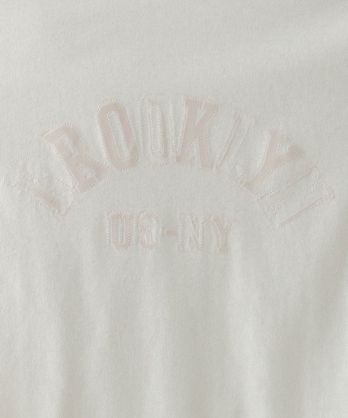 RAGEBLUE(レイジブルー)の「フロッキープリント/ミニカレッジロゴTシャツ(Tシャツ/カットソー・メンズ・ネイビー/オフホワイト/ライトブルー・MEDIUM/LARGE)」の6枚目の写真