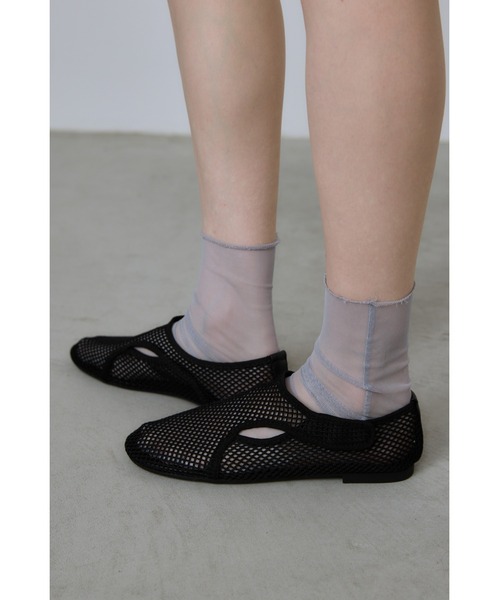 un/neu(アンノイ)の「スポーティーメッシュフラットシューズ(サンダル・レディース・ホワイト/ブラック/レッド・LARGE/MEDIUM/SMALL)」の14枚目の写真