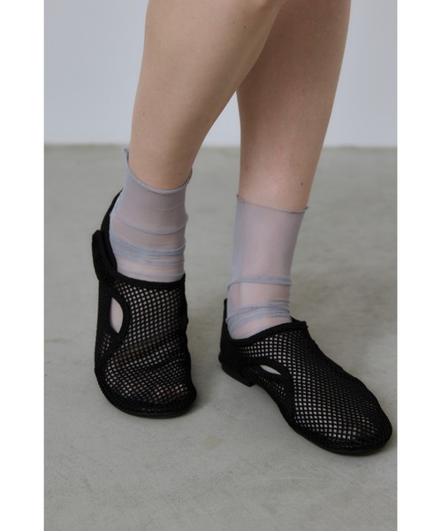 un/neu(アンノイ)の「スポーティーメッシュフラットシューズ(サンダル・レディース・ホワイト/ブラック/レッド・LARGE/MEDIUM/SMALL)」の16枚目の写真