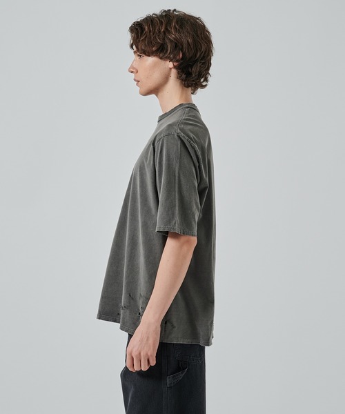 markaware(マーカウェア)の「CREW NECK DAMAGED TEE(Tシャツ/カットソー・メンズ・ダークグレー・1/2)」の4枚目の写真