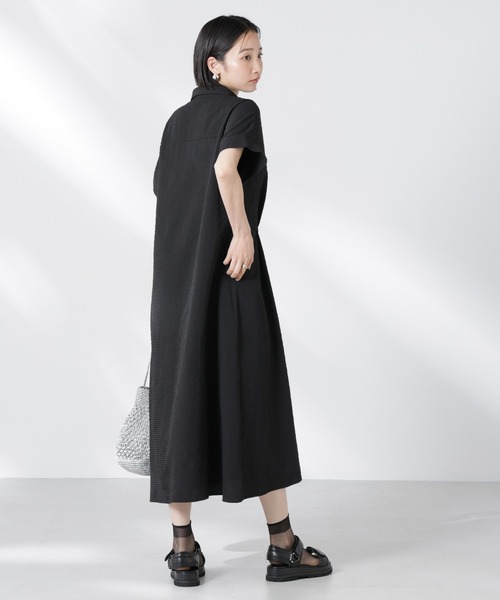 NANO universe（ナノユニバース）の「サッカードルマンスリーブシャツワンピース（シャツワンピース・レディース・ブラック/ブルー/ベージュ・FREE）」の15枚目の写真