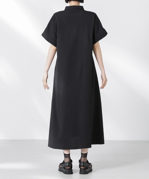 NANO universe（ナノユニバース）の「サッカードルマンスリーブシャツワンピース（シャツワンピース・レディース・ブラック/ブルー/ベージュ・FREE）」の20枚目の写真