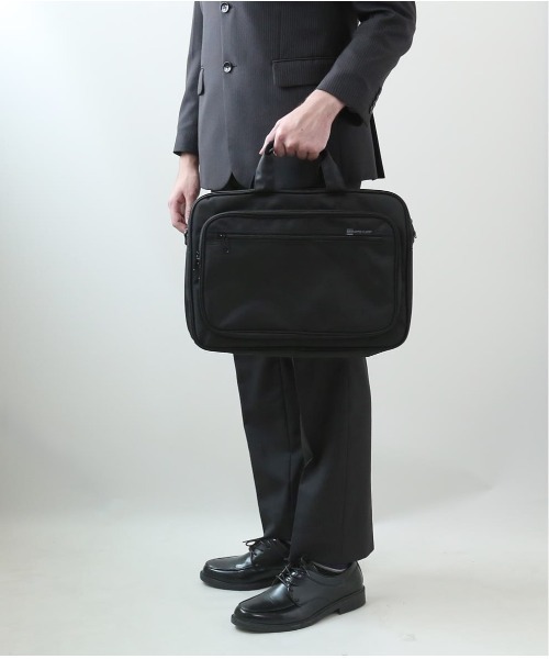 BACKYARD FAMILY(バックヤードファミリー)の「ユナイテッドクラッシー UNITED CLASSY 6101 3wayビジネスバッグ(ショルダーバッグ・メンズ・ブラック・FREE)」の4枚目の写真