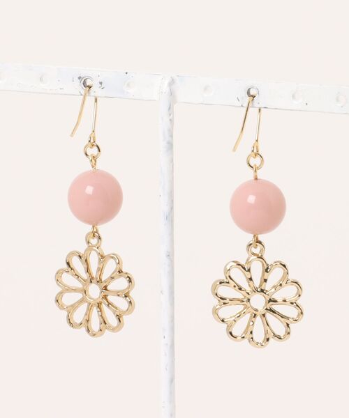 VIBGYOR(ヴィブジョー)の「【MUURABBTI】くすみピンクとお花のピアス(MA)(ピアス(両耳用)・レディース・ピンク・FREE)」の2枚目の写真