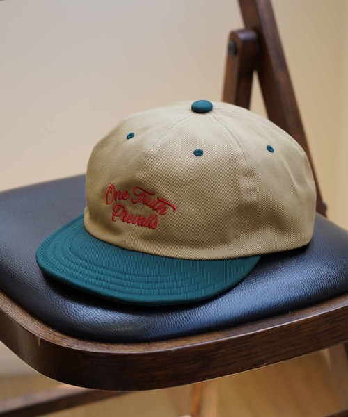 Mighty Shine（マイティシャイン）の「BICOLOR BRIDGE CAP TYPE３（キャップ・メンズ・ブラウン/ワインレッド/ブルーグレー/ライトベージュ/ダークベージュ・L/M）」の4枚目の写真