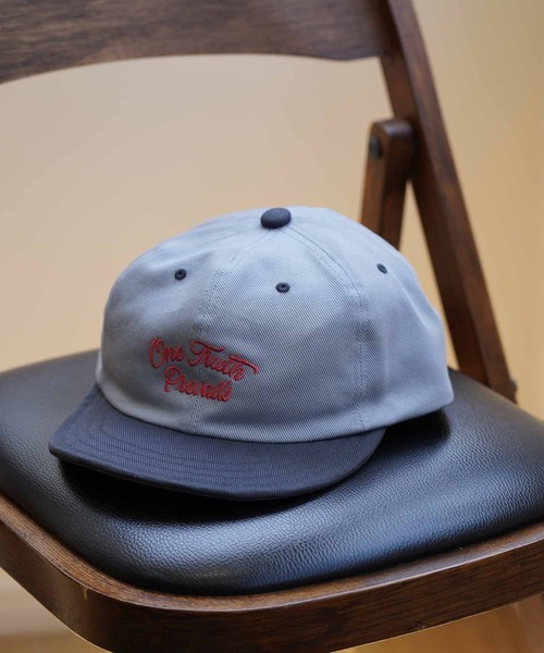 Mighty Shine（マイティシャイン）の「BICOLOR BRIDGE CAP TYPE３（キャップ・メンズ・ブラウン/ワインレッド/ブルーグレー/ライトベージュ/ダークベージュ・L/M）」の2枚目の写真