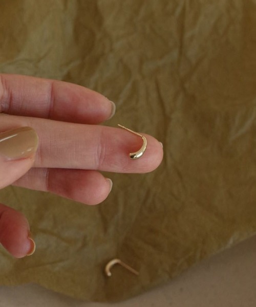 yu-ka（ユーカ）の「YU-KA:ミニドロップピアス mini drop pierce（ピアス（両耳用）・レディース・ゴールド/シルバー・FREE）」の5枚目の写真