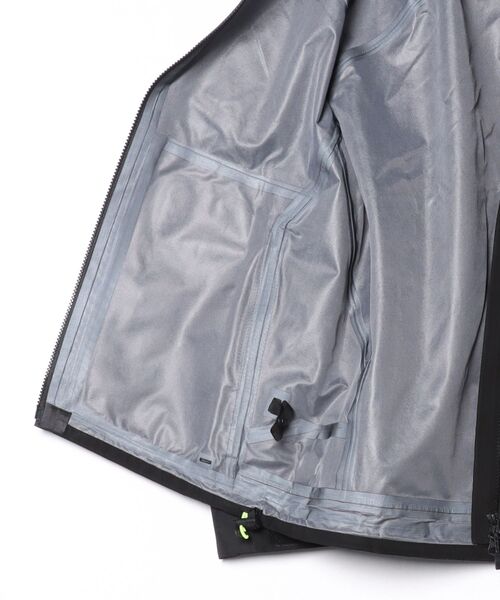 HELLY HANSEN(ヘリーハンセン)の「【HELLY HANSEN】LIFA Breaker Jacket(その他アウター・メンズ・ブラック・LARGE/MEDIUM)」の4枚目の写真