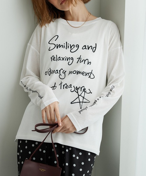 BELLUNA PLUS(ベルーナ)の「シアー素材ラクガキ風ロゴプルオーバー(Tシャツ/カットソー・レディース・オフホワイト/チャコール・MEDIUM/LARGE/X-LARGE)」の5枚目の写真
