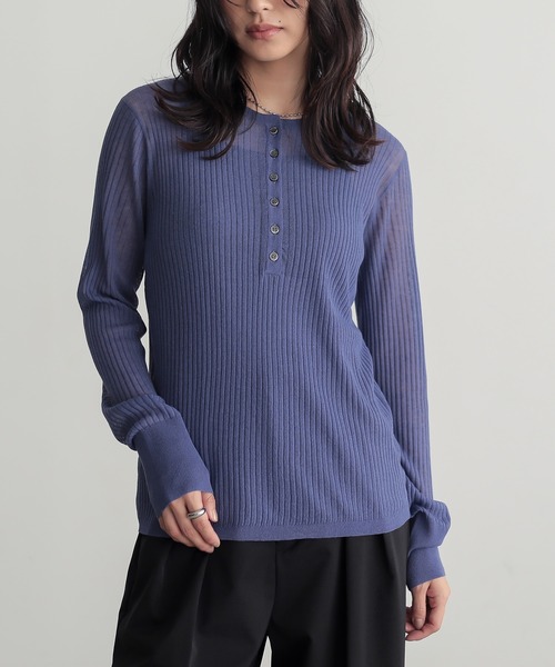 for/c(フォーシー)の「ヘンリーネックシアーニット【サスティナブル】(ニット/セーター・レディース・チャコールグレー/ブラック/オフホワイト/ラベンダー・L/M)」の4枚目の写真