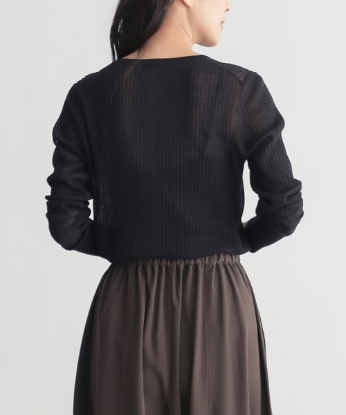 for/c(フォーシー)の「ヘンリーネックシアーニット【サスティナブル】(ニット/セーター・レディース・チャコールグレー/ブラック/オフホワイト/ラベンダー・L/M)」の19枚目の写真