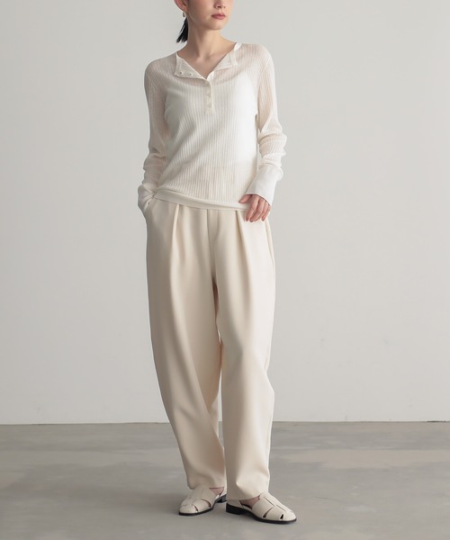 for/c(フォーシー)の「ヘンリーネックシアーニット【サスティナブル】(ニット/セーター・レディース・チャコールグレー/ブラック/オフホワイト/ラベンダー・L/M)」の13枚目の写真