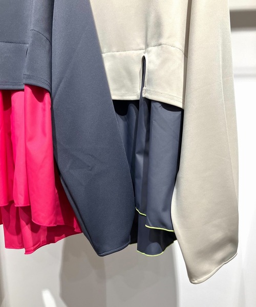 Q（キュー）の「ペプラムドッキングプルオーバー（Tシャツ/カットソー・レディース・チャコールグレー/ベージュ・MEDIUM）」の6枚目の写真