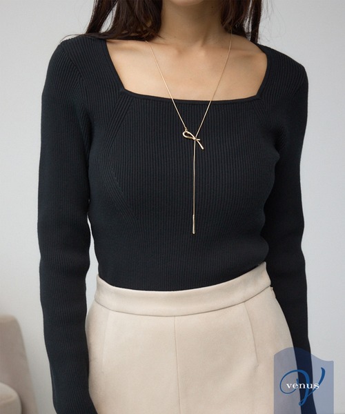 AZUL by moussy(アズールバイマウジー)の「VENUSスクエアネックリブニット(ニット/セーター・レディース・ブラウン/ピンク/アイボリー/ブラック・SMALL/MEDIUM)」の3枚目の写真