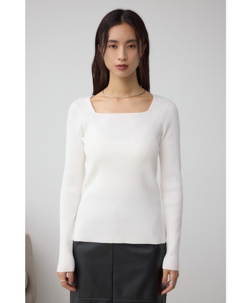 AZUL by moussy(アズールバイマウジー)の「VENUSスクエアネックリブニット(ニット/セーター・レディース・ブラウン/ピンク/アイボリー/ブラック・SMALL/MEDIUM)」の8枚目の写真