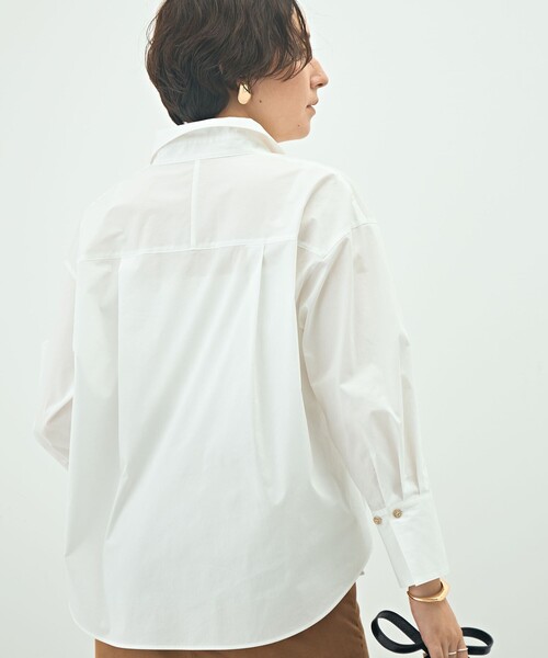 NOLLEY’S Sophi(ノーリーズソフィ)の「ウォッシャブルブロードメタル釦スキッパーシャツ(シャツ/ブラウス・レディース・ブルー系その他/ブラウン系その他/ホワイト系その他2/ホワイト・38)」の7枚目の写真