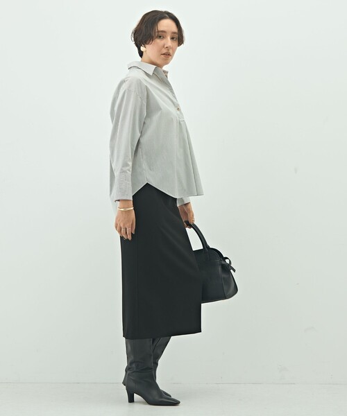 NOLLEY’S Sophi(ノーリーズソフィ)の「ウォッシャブルブロードメタル釦スキッパーシャツ(シャツ/ブラウス・レディース・ブルー系その他/ブラウン系その他/ホワイト系その他2/ホワイト・38)」の10枚目の写真