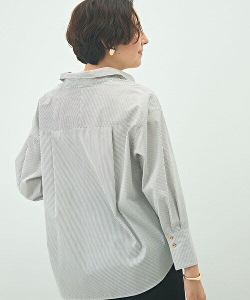 NOLLEY’S Sophi(ノーリーズソフィ)の「ウォッシャブルブロードメタル釦スキッパーシャツ(シャツ/ブラウス・レディース・ブルー系その他/ブラウン系その他/ホワイト系その他2/ホワイト・38)」の12枚目の写真